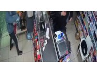 Silahlı soyguncu market çalışanına dehşeti yaşattı