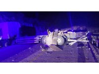 Mersin’de kontrolden çıkan kamyon kaza yaptı: 1 ölü, 2 yaralı