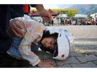 Öğrencilere uygulamalı olarak trafik kuralları anlatıldı