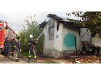 Antalya’da metruk evde çıkan yangın korkuttu