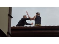 Apart işletmecisinin 2.5 yıldır yüzünü görmediği turist çatıdan çıktı