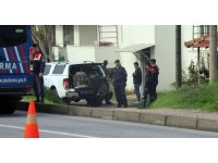 Akli dengesi yerinde olmayan kadın binaya 3 patlayıcı koydu