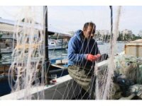 Balıkçıların zorlu ağ mücadelesi