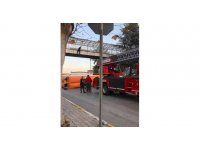 Üst geçitte intihar teşebbüsünü polis engelledi