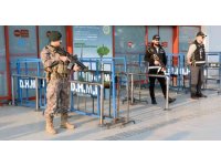 4 cinayete karışan çete lideri Adana’ya getirildi