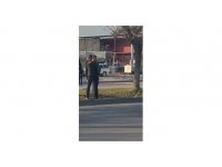 Boşanmak istemeyen uzman çavuş karısını ve çocuğunu silahla rehin aldı