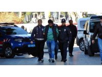 Kucağına aldığı yavru köpeği ısırıp yumruklayan şahıs tutuklandı