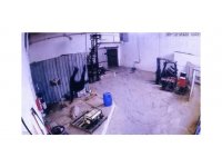 Çatıdan düşen işçi hayatını kaybetti