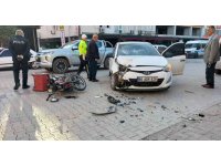 Motosiklet sürücüsünün ağır yaralandığı kaza kamerada
