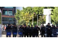 Cinayet davası öncesi taraflar birbirine kurşun yağdırdı: 1 yaralı