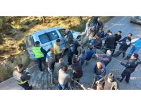 Şarampole düşen araca ’örümcek ağlı’ önlem