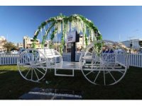 Yüreğir’de düğün fotoğrafları için plato kuruldu