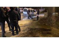 İş yerine silahlı saldırı yapıp, peşlerine düşen polis ekiplerine ateş ettiler