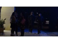 Çatıya çıkınca babasının cesedi ile karşılaştı