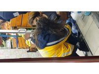 Oğlu tarafından bıçaklanan kadın yaralı halde markete sığındı