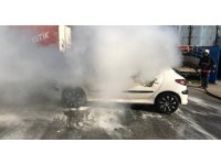 Bakıma alınan otomobil yandı