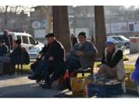 Vatandaşlar yazdan kalma günlerin tadını çıkartıyor