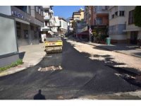 Asfalt yenileme çalışmaları lale sokak’ta devam ediyor