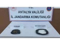 Yolcu otobüsünde koltuğun altına koyduğu uyuşturucu ile yakalandı