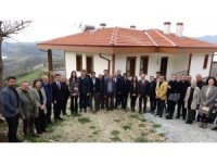 AK Parti Genel Başkan Yardımcısı Karaaslan, Manavgatlı yangınzedeler ile buluştu