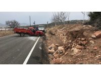 Burdur’da çocuk sürücü kullandığı araçla duvara çarptı, annesi öldü.