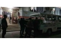 Emekli öğretmen evinde ölü bulundu