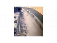 Sokak köpeğinden kaçarken minibüsün çarptığı çocuk hayatını kaybetti