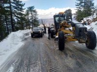 Büyükşehir ekiplerinden karla mücadele