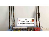 Adana’da bir evde 5 adet ruhsatsız av tüfeği ele geçirildi