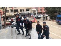 Hurda aracıyla keşif yapan 2 hırsızlık şüphelisi yakalandı