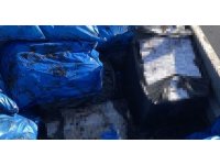 Tırdaki kömür torbalarının arasından çıktı: Elektroniği bile var