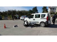 Manavgat’ta hafif ticari araç ile motosiklet çarpıştı: 1 yaralı