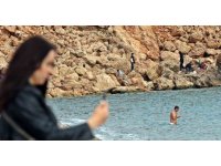 Türkiye’de kar esareti, Antalya’da deniz keyfi