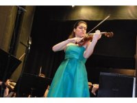 Genç virtüöz ÇDSO’da konser verdi