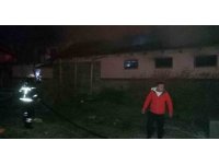 Burdur’da tavuk çiftliği alevlere teslim oldu