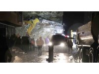 Osmaniye’de arama kurtarma çalışmaları sağanak yağış altında sürüyor