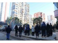 Yarısı yıkılan Mete Apartmanı drone ile görüntülendi