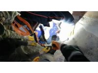 Nurhak’ta iki çocuk ve anneleri enkaz altından sağ olarak çıkartıldı