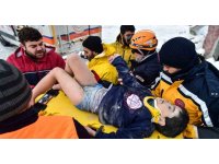 Kahramanmaraş’ta enkaz altında kalan minik Arda, depremden 22 saat sonra sağ olarak kurtarıldı