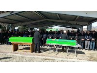 Depremde ölen yaşlı çift son yolculuğuna uğurlandı