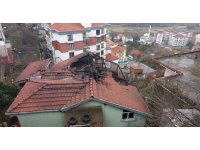 Alevlere teslim olan evde hasar gün yüzüne çıktı