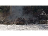 Yangında evi yanan yaşlı kadının yürek yakan feryadı