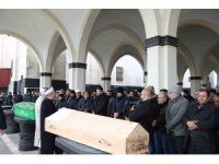 Başkan Erbaş, depremde hayatlarını kaybeden bazı vatandaşların cenaze namazlarını kıldırdı