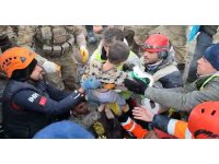 Giresun arama kurtarma ekipleri iki çocuğu göçük altından sağ olarak çıkardı