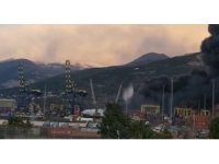 T70 yangın söndürme helikopterinin İskenderun Limanı’ndaki yangına müdahalesi devam ediyor