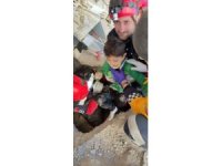 7 yaşındaki Umut Efe Kalfa enkazdan böyle kurtarıldı