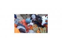 MSB: “5’inci Kolordu İstihkam Alayımızın Doğal Afetler Arama Kurtarma Timi enkazdan bir anne ile çocuklarını kurtardı”