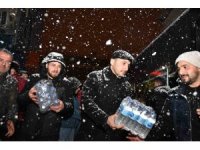 50 kişilik ekip yaraları sarmak için deprem bölgesine gitti