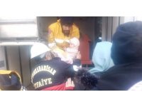 Afyonkarahisar ekibi anne ve bebeğini enkazdan sağ kurtardı