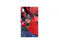 52 saat sonra kurtarıldı, sevinç gözyaşları döktü: "Hepinizi çok seviyorum"